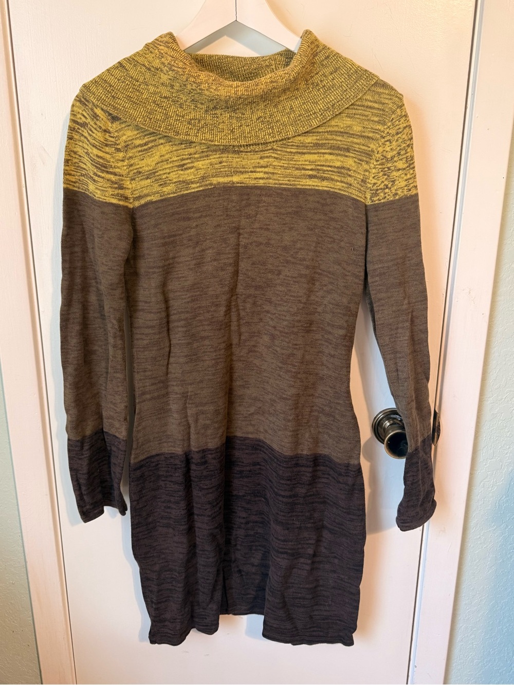 Gianni Bini Yellow and Brown Colorblock Long Sleeve Tunic Dress
